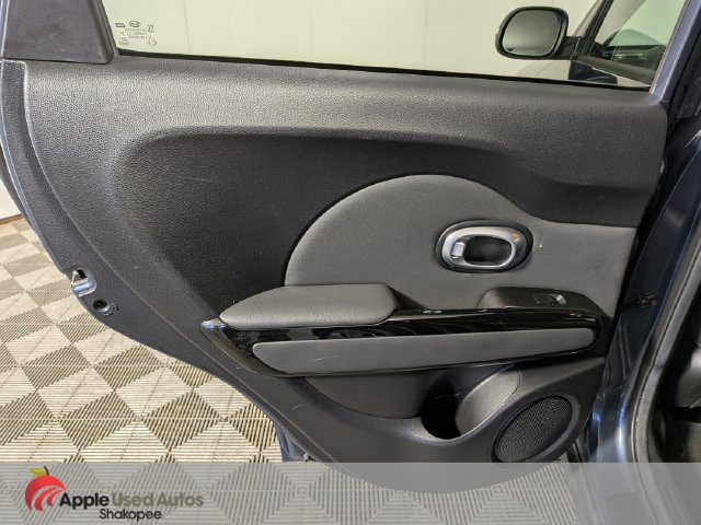 Used 2016 Kia Soul ! FWD image 29