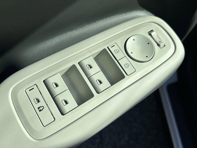New 2026 Hyundai Santa Fe SE image 47