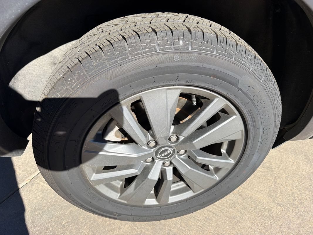 Used 2022 Nissan Pathfinder SV AWD/4WD image 13