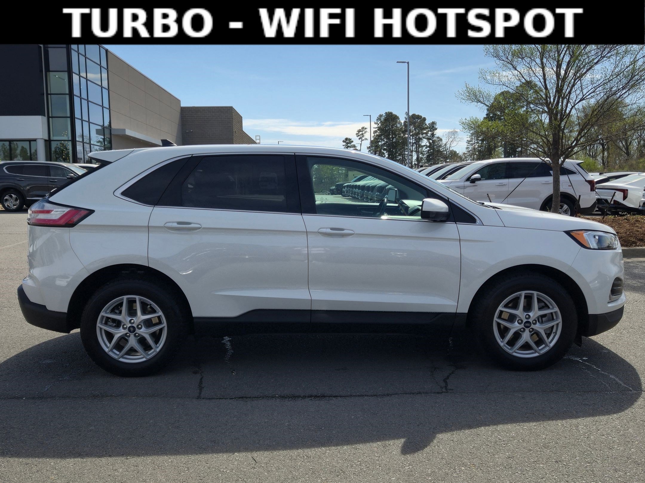 Used 2022 Ford Edge SEL w/ Convenience Package image 8