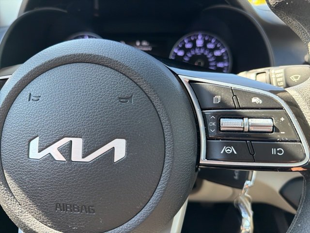 Used 2023 Kia Forte LXS image 22