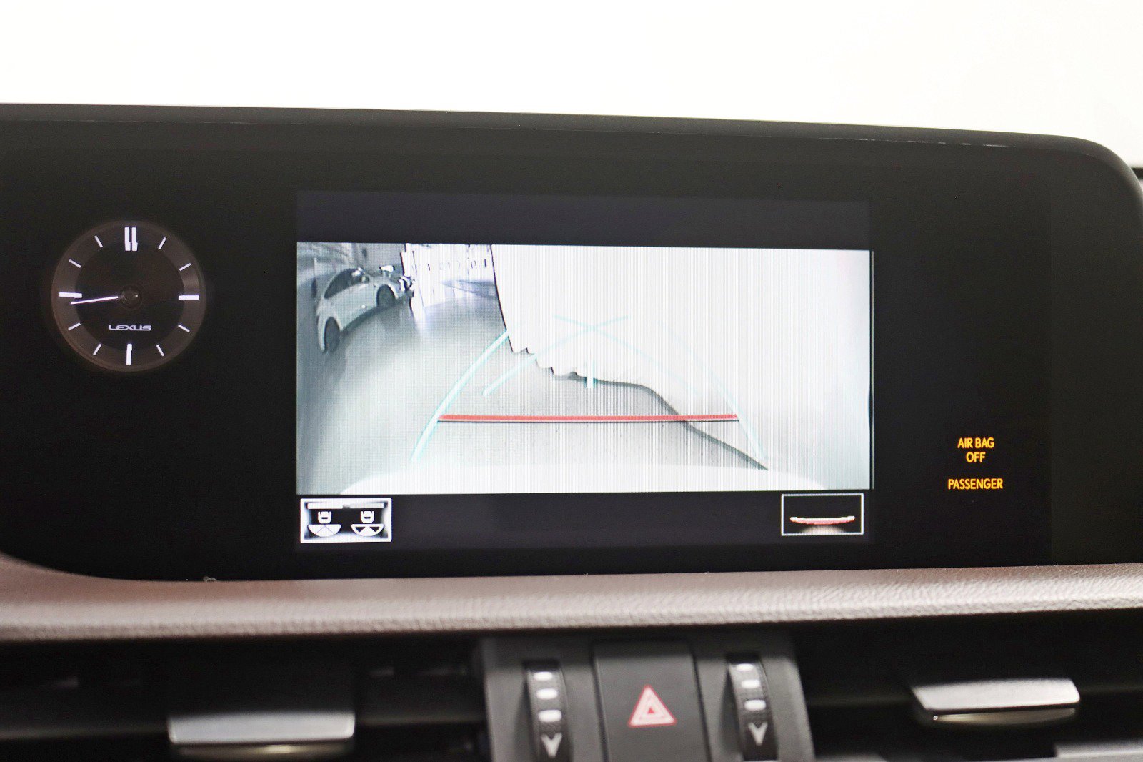 Used 2021 Lexus ES 300h w/ Accessory Package image 18