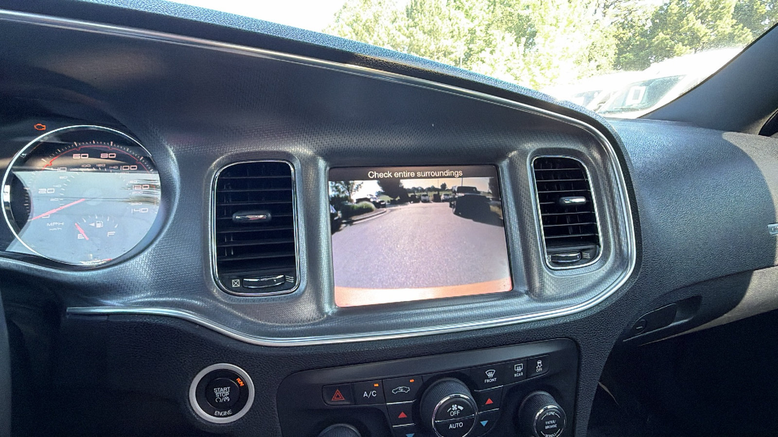 Used 2014 Dodge Charger SXT RWD image 33