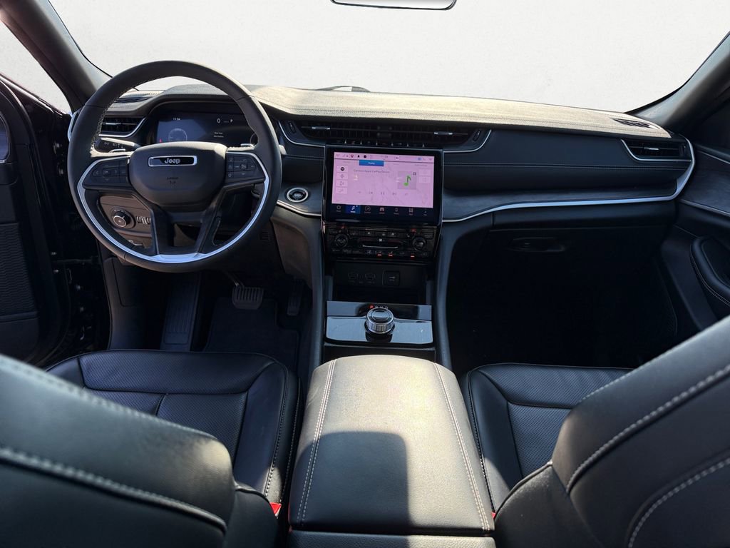 Used 2025 Jeep Grand Cherokee L Limited w/ Luxury Tech Group II image 9