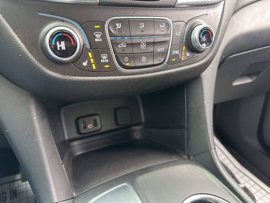 Used 2018 Chevrolet Equinox LT w/ Sun & Infotainment Package image 42