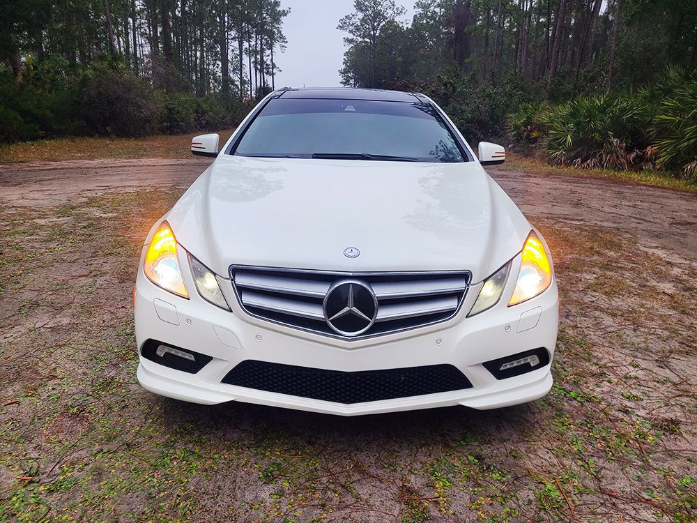 Used 2010 Mercedes-Benz E 550 Coupe image 2