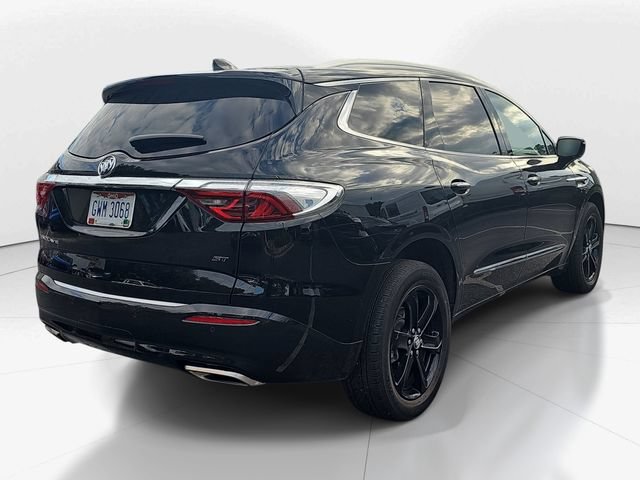 Used 2023 Buick Enclave Essence w/ Experience Buick Package FWD image 3