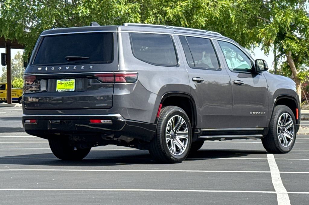 Used 2024 Jeep Wagoneer Series II w/ Flexible Seating Group image 10