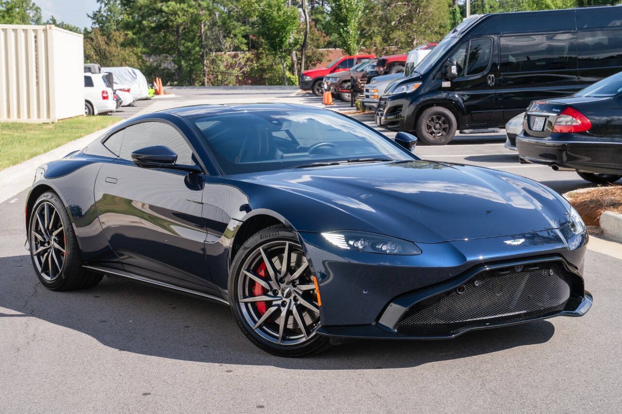 Used 2020 Aston Martin V8 Vantage Coupe RWD image 2