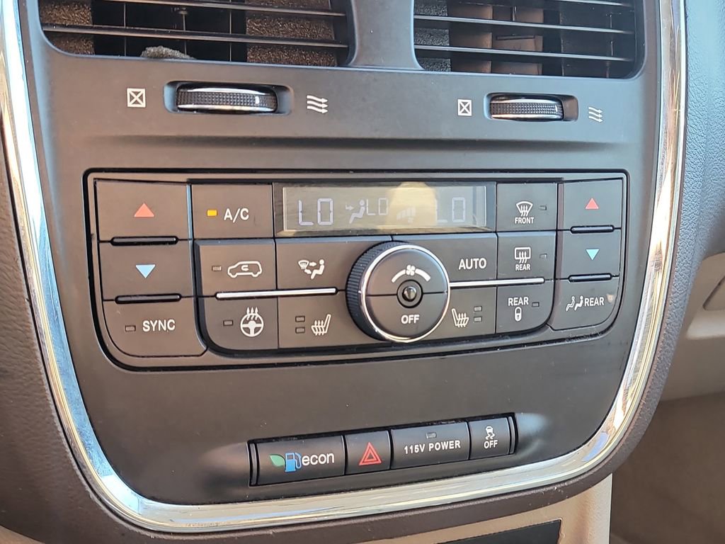 Used 2013 Chrysler Town & Country Limited w/ Luxury Group image 25