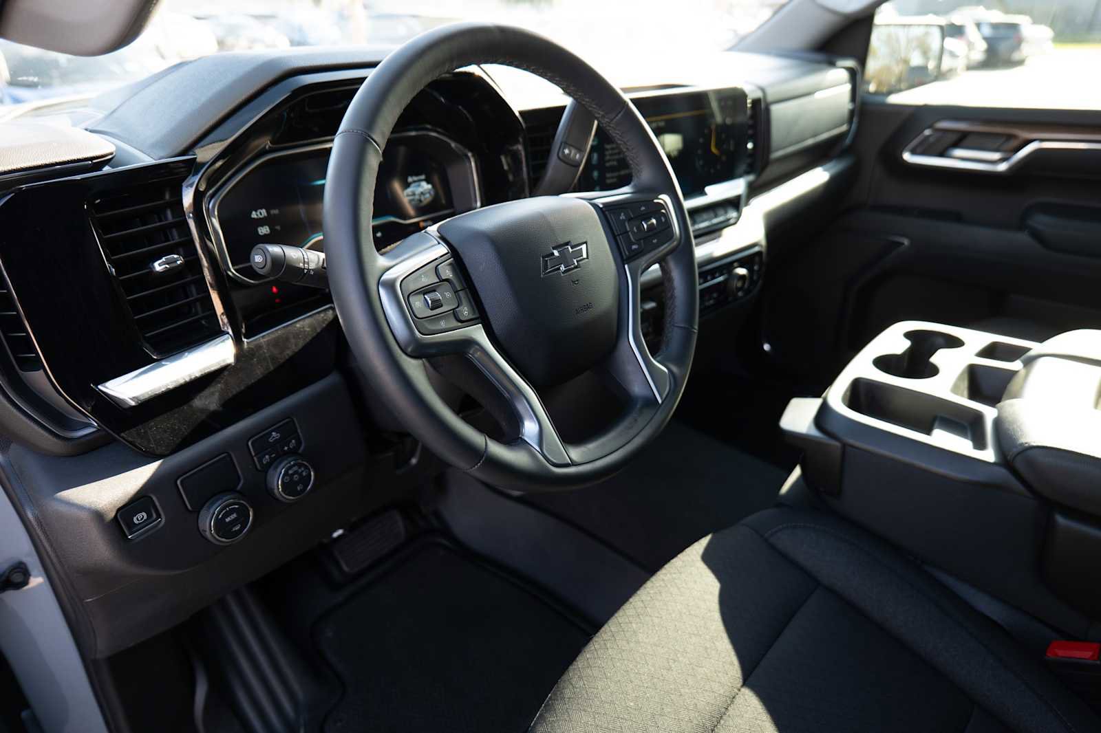 Used 2025 Chevrolet Silverado 1500 RST w/ Protection Package image 9