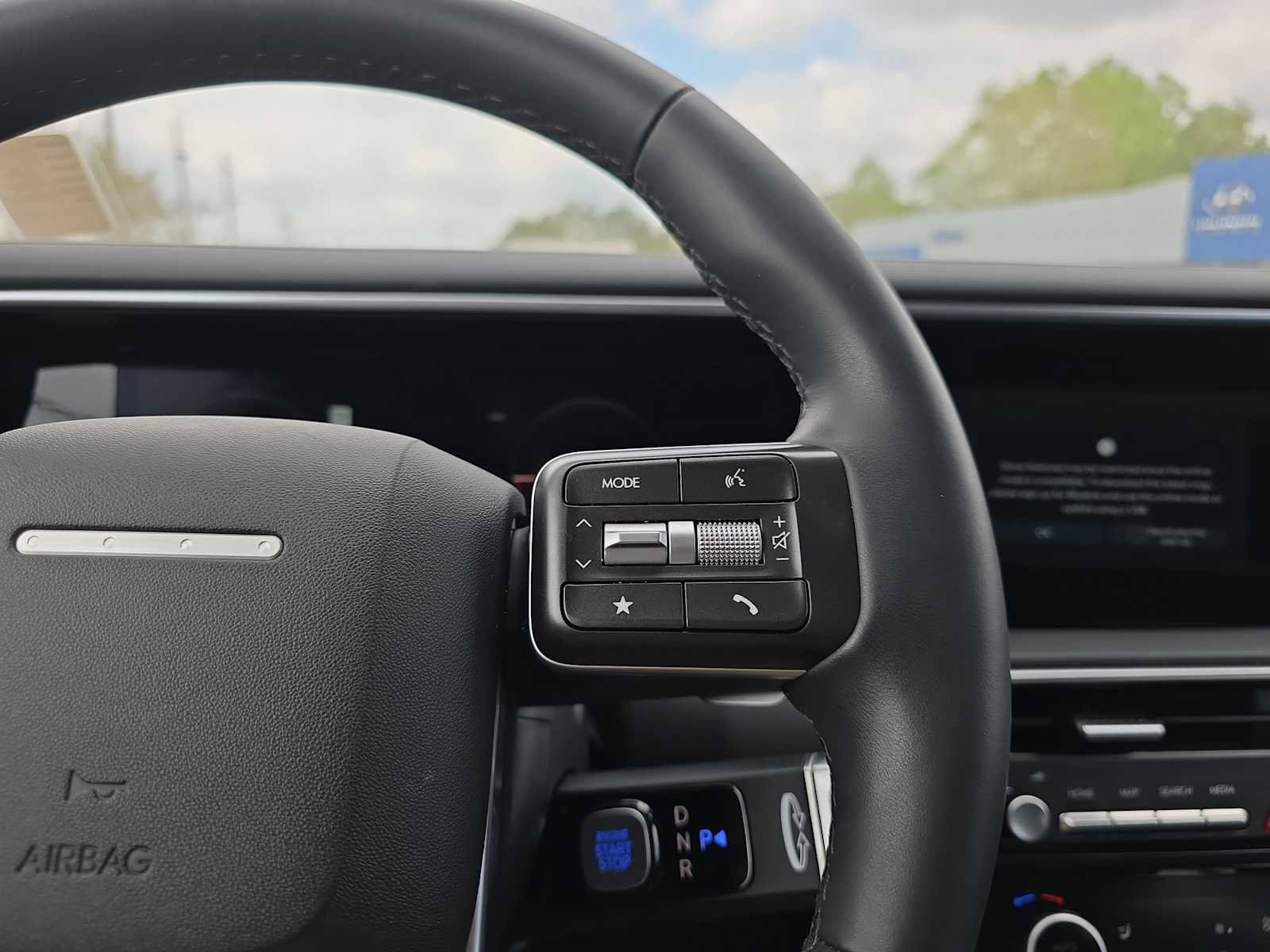 Certified 2026 Hyundai Palisade SEL FWD image 40