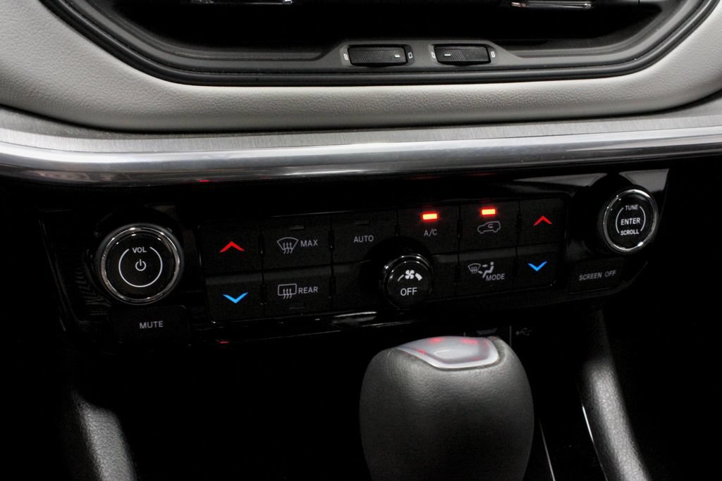 Used 2023 Jeep Compass Limited w/ Elite Group AWD/4WD image 29