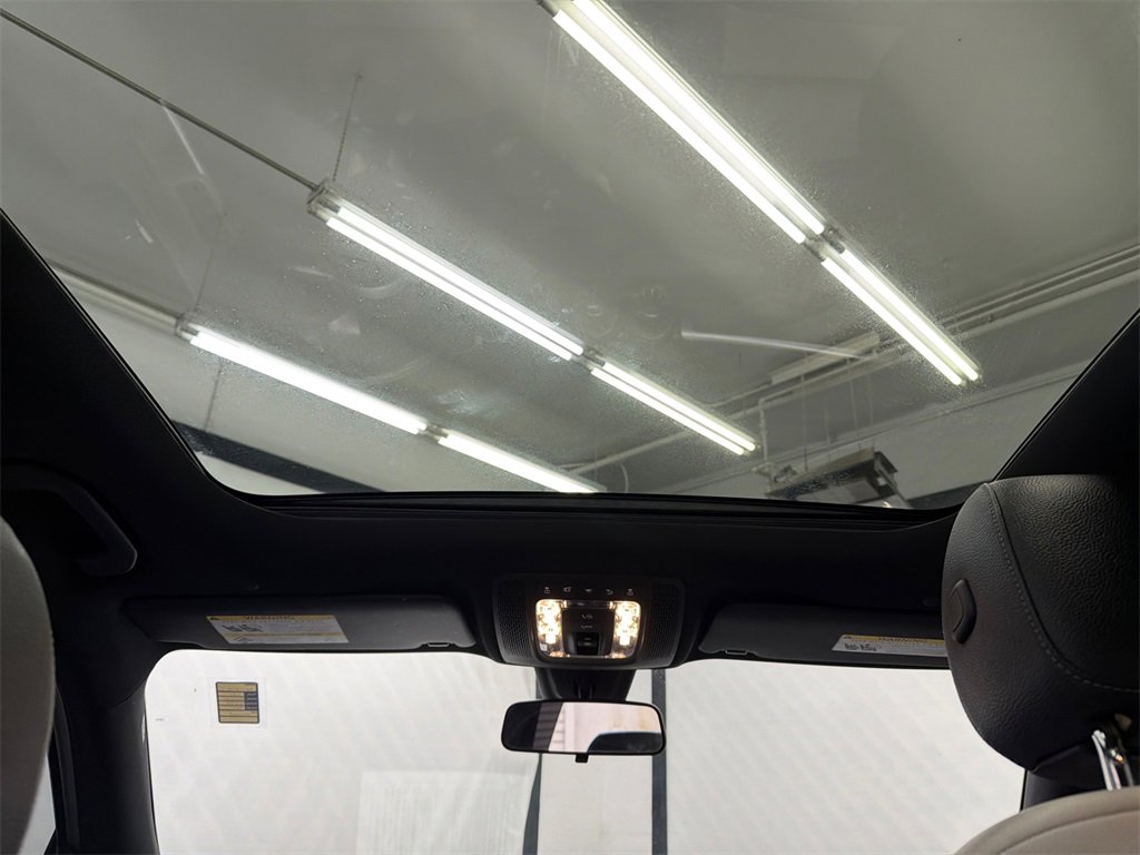 Used 2021 Mercedes-Benz GLB 250 image 24