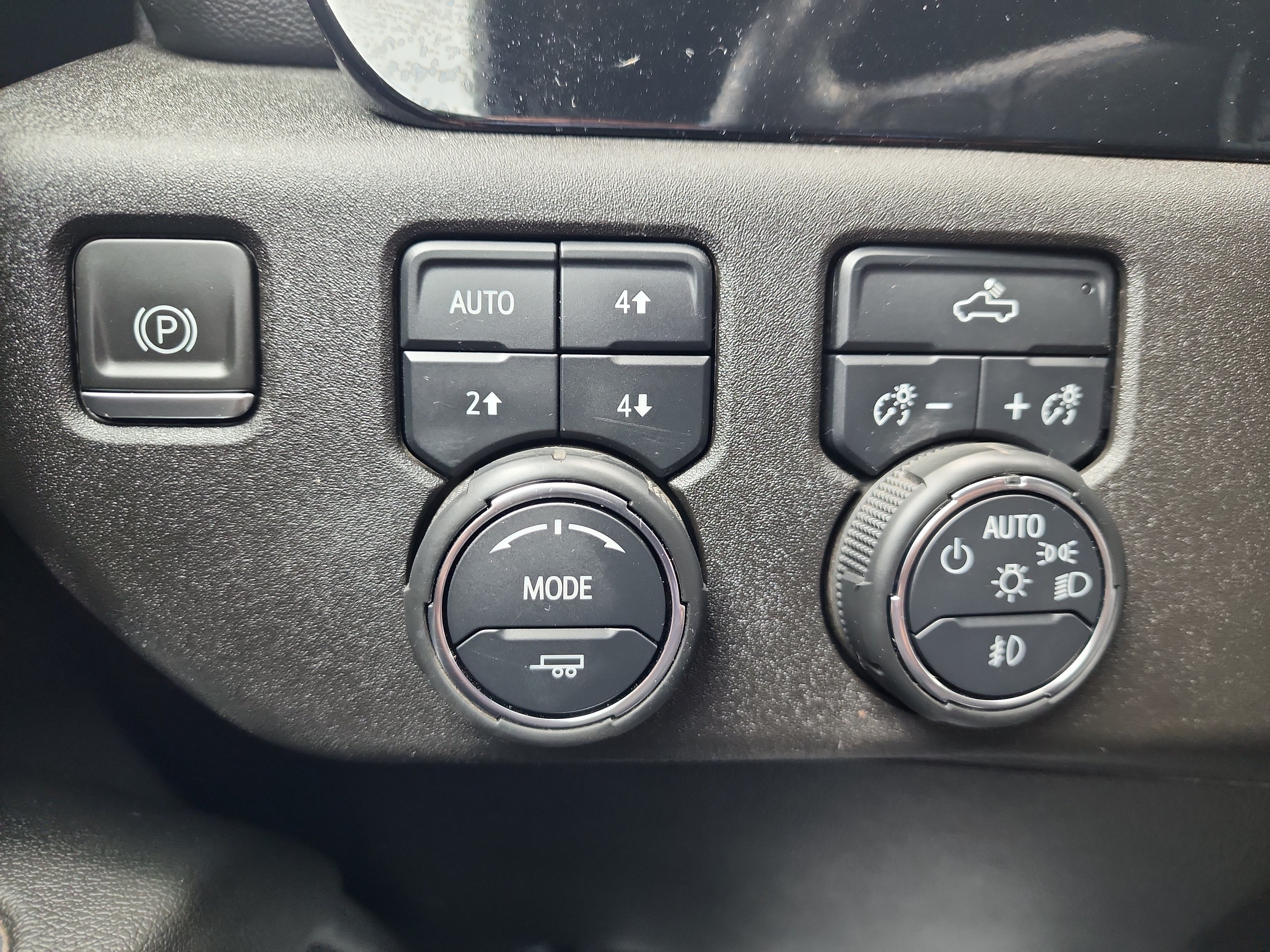 Certified 2024 Chevrolet Silverado 1500 RST w/ Z71 Off-Road Package AWD/4WD image 22