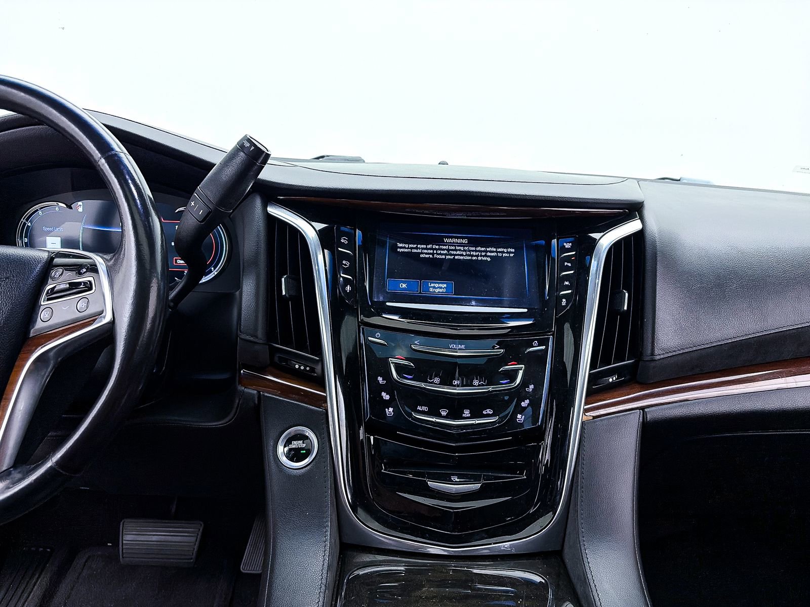 Used 2016 Cadillac Escalade Luxury image 9