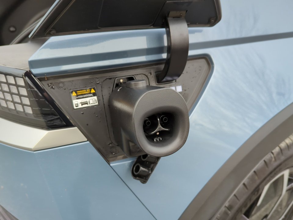 Certified 2024 Hyundai Ioniq 5 SE image 16