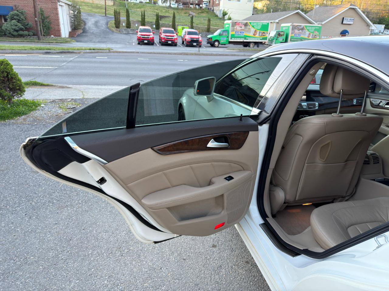 Used 2013 Mercedes-Benz CLS 550 4MATIC w/ Premium I Pkg image 12