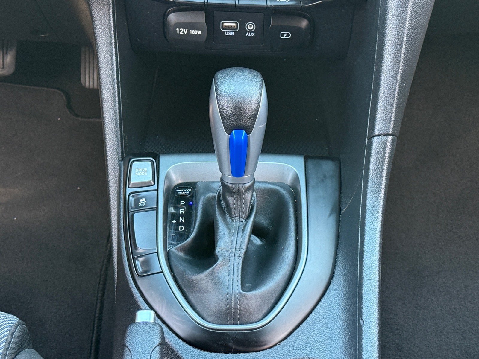 Used 2019 Hyundai Veloster 2.0 FWD image 27