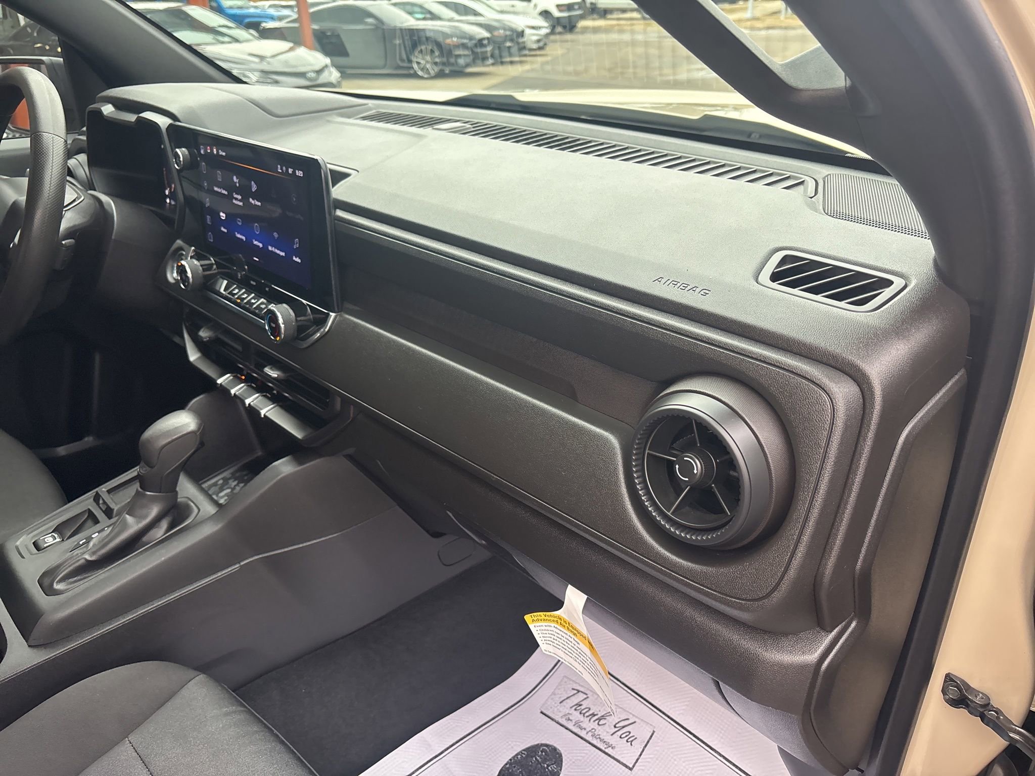 Used 2024 Chevrolet Colorado W/T image 17