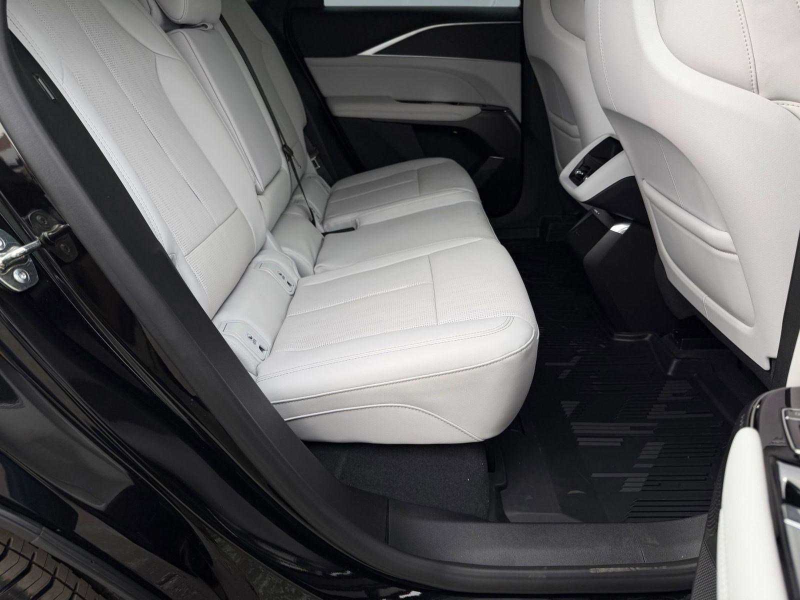 New 2026 Cadillac Lyriq Sport w/ LPO, Floor Liner Package image 30