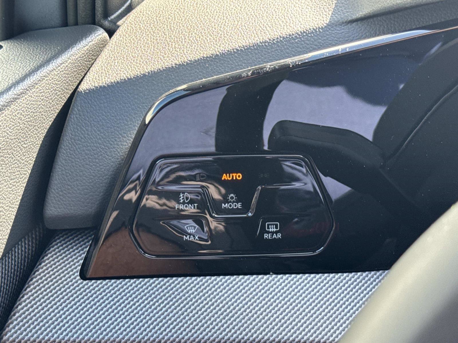 New 2025 Volkswagen GTI SE image 27