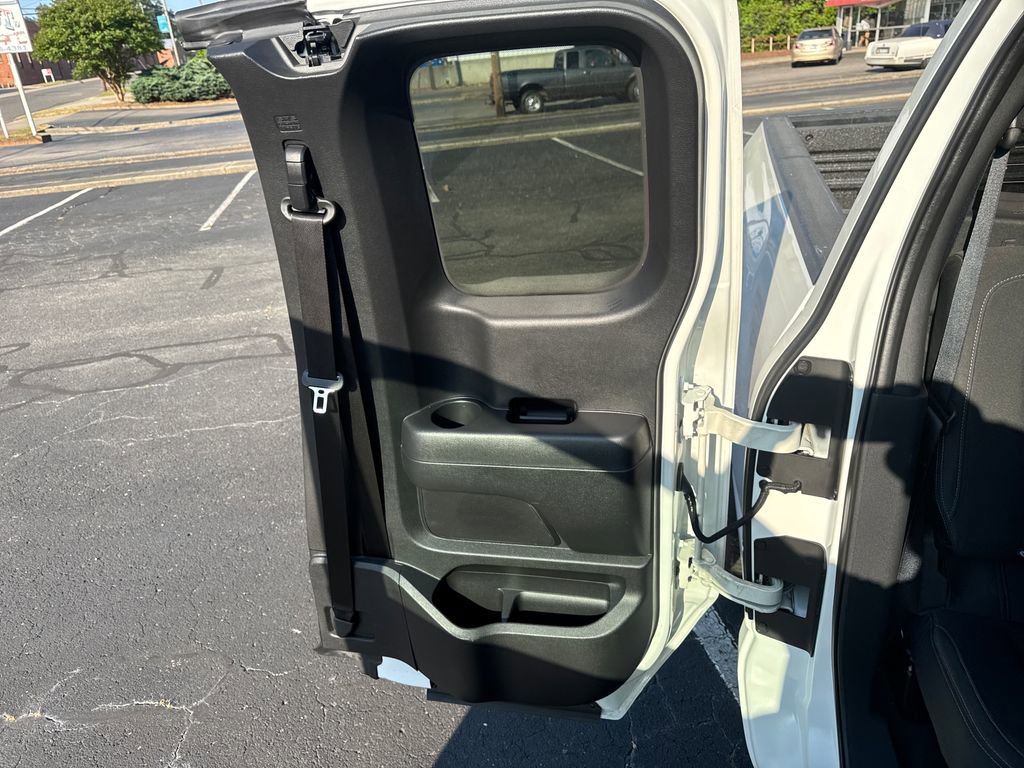 Used 2018 Nissan Titan SV w/ SV Convenience Package AWD/4WD image 40