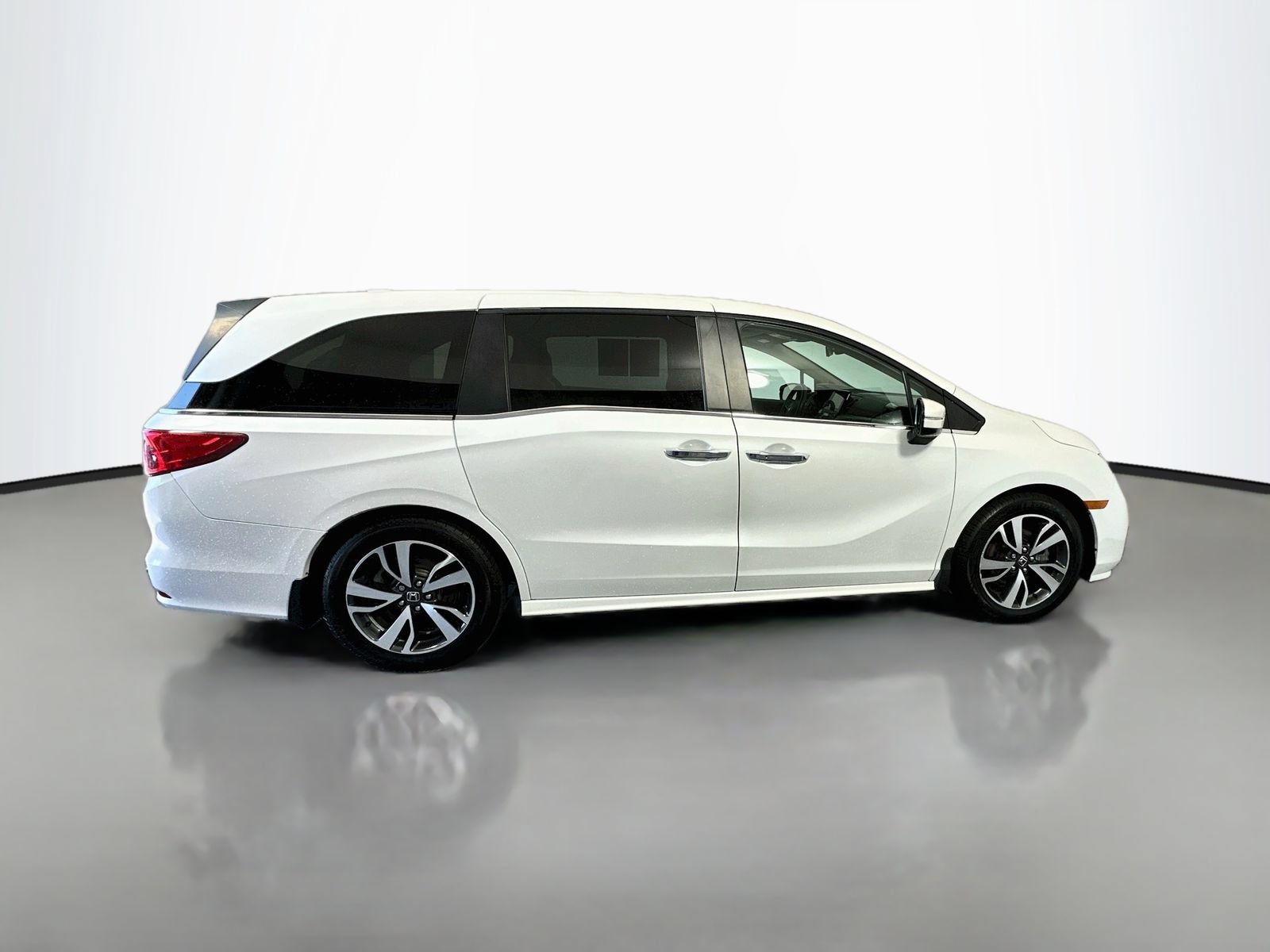 Used 2023 Honda Odyssey Touring image 8