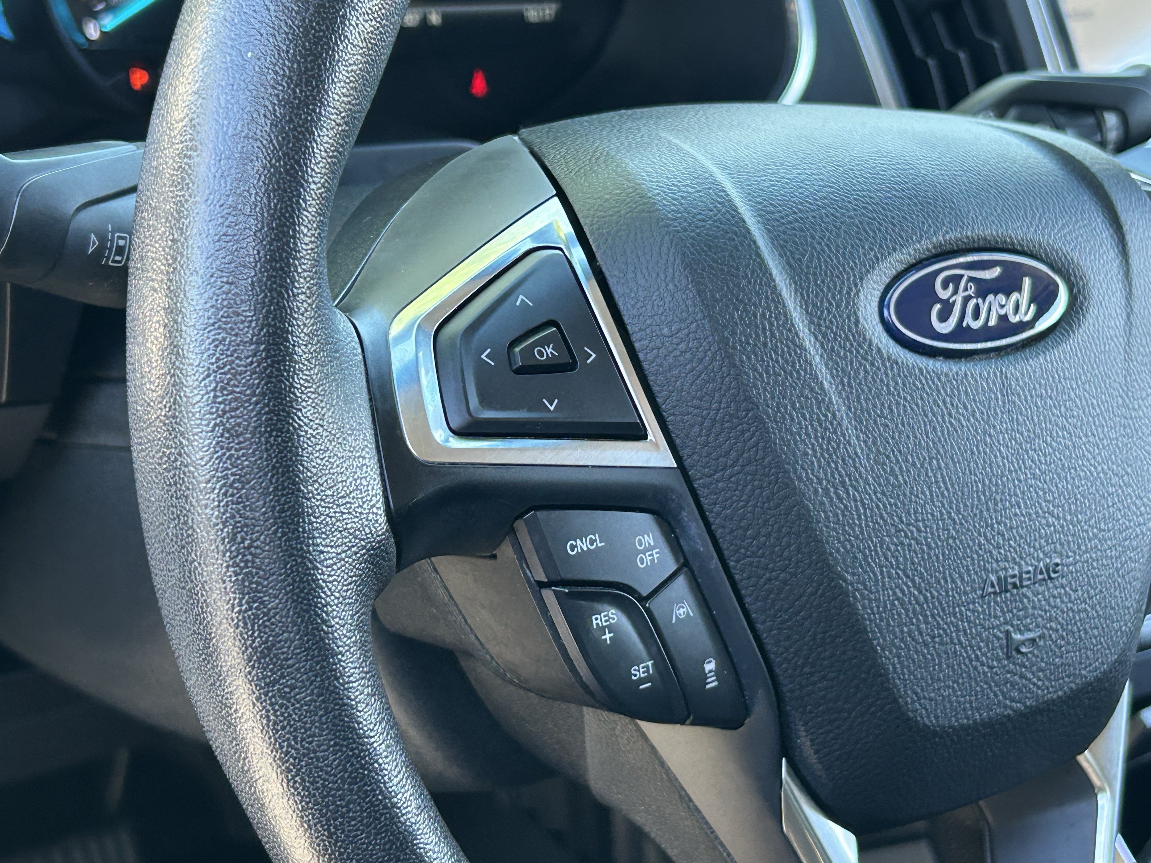 Used 2020 Ford Edge Titanium w/ Equipment Group 301A AWD/4WD image 28