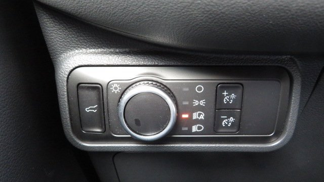 Used 2025 Ford Explorer Active image 25