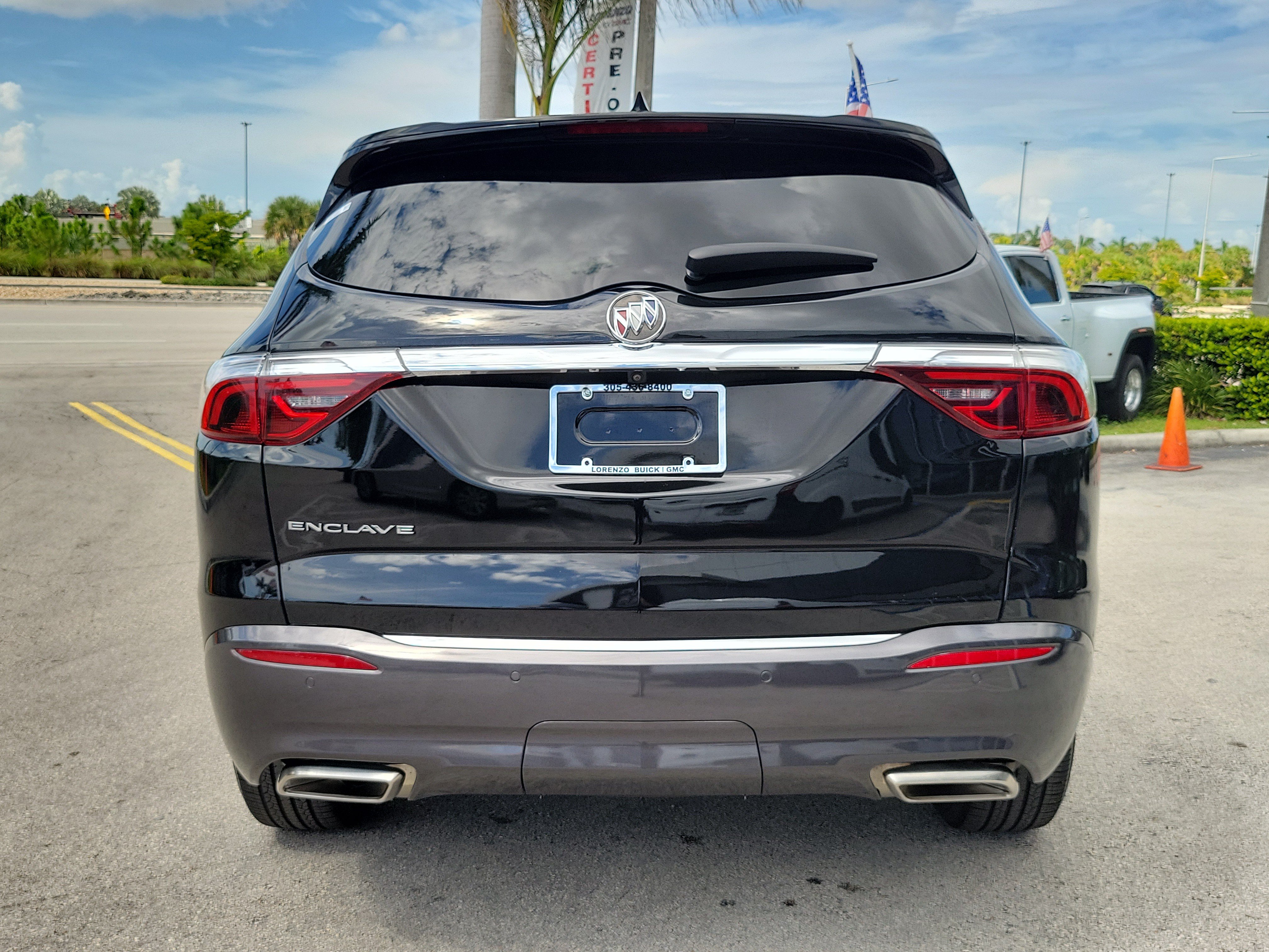 Used 2022 Buick Enclave Essence FWD image 6