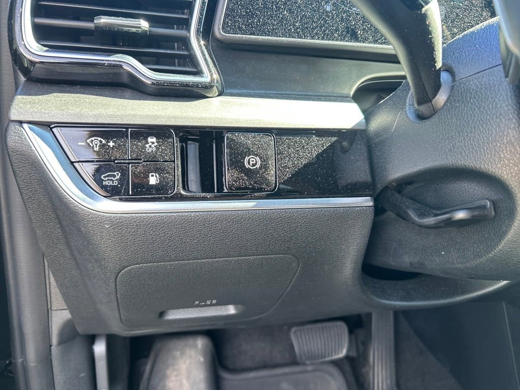 Used 2025 Kia Sportage X-Line image 14