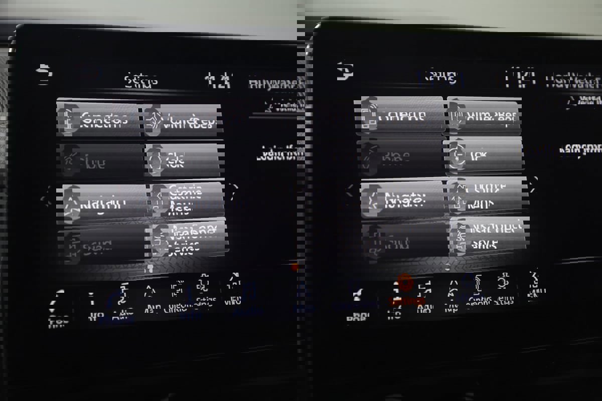 Used 2024 Nissan Armada Platinum w/ Captain's Chairs Package image 40