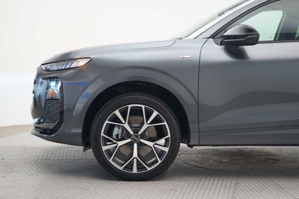 New 2026 Audi Q3 quattro 2.0T image 2