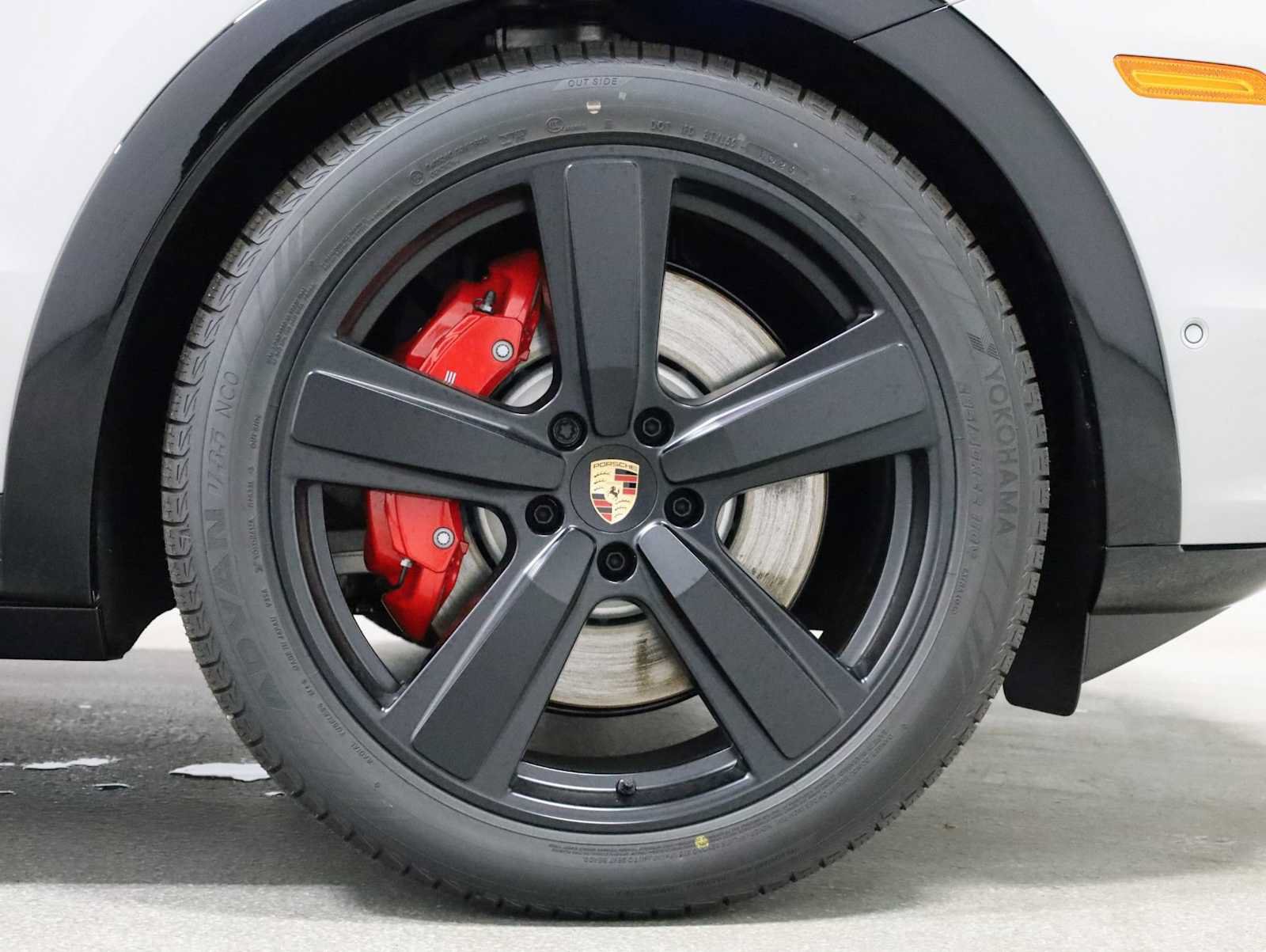 New 2026 Porsche Cayenne GTS AWD/4WD image 12
