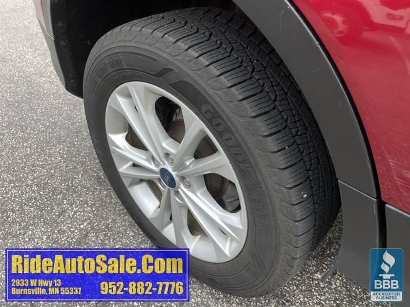 Used 2017 Ford Escape SE w/ Equipment Group 201A AWD/4WD image 29