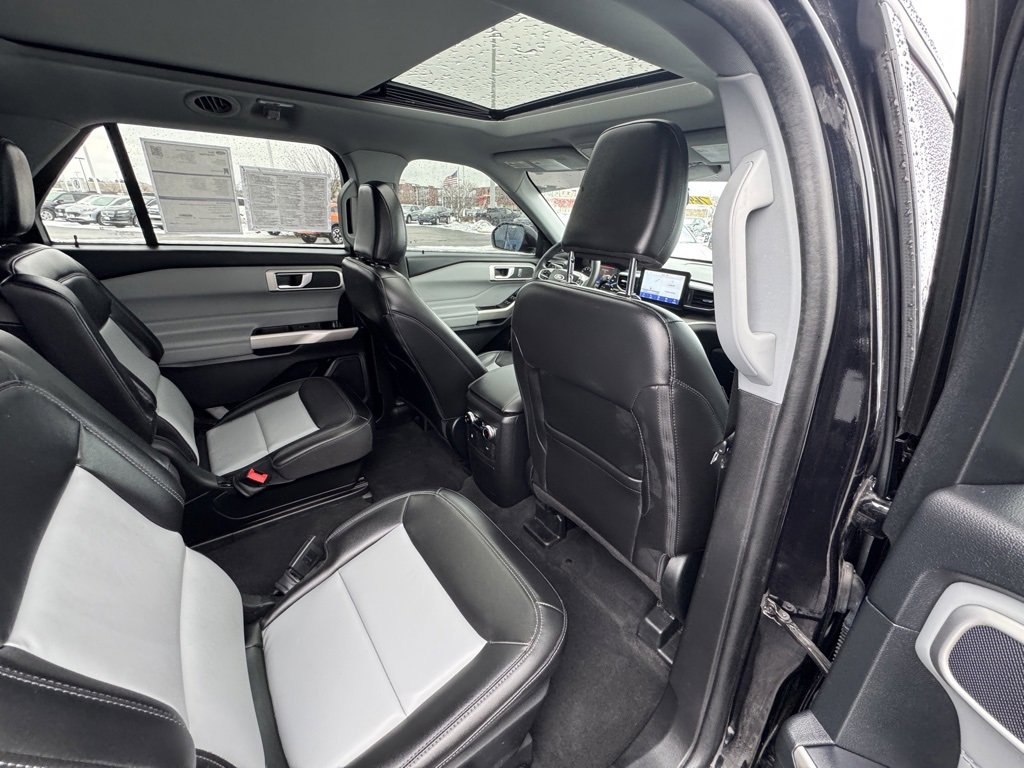 Certified 2023 Ford Explorer XLT w/ Equipment Group 202A image 15