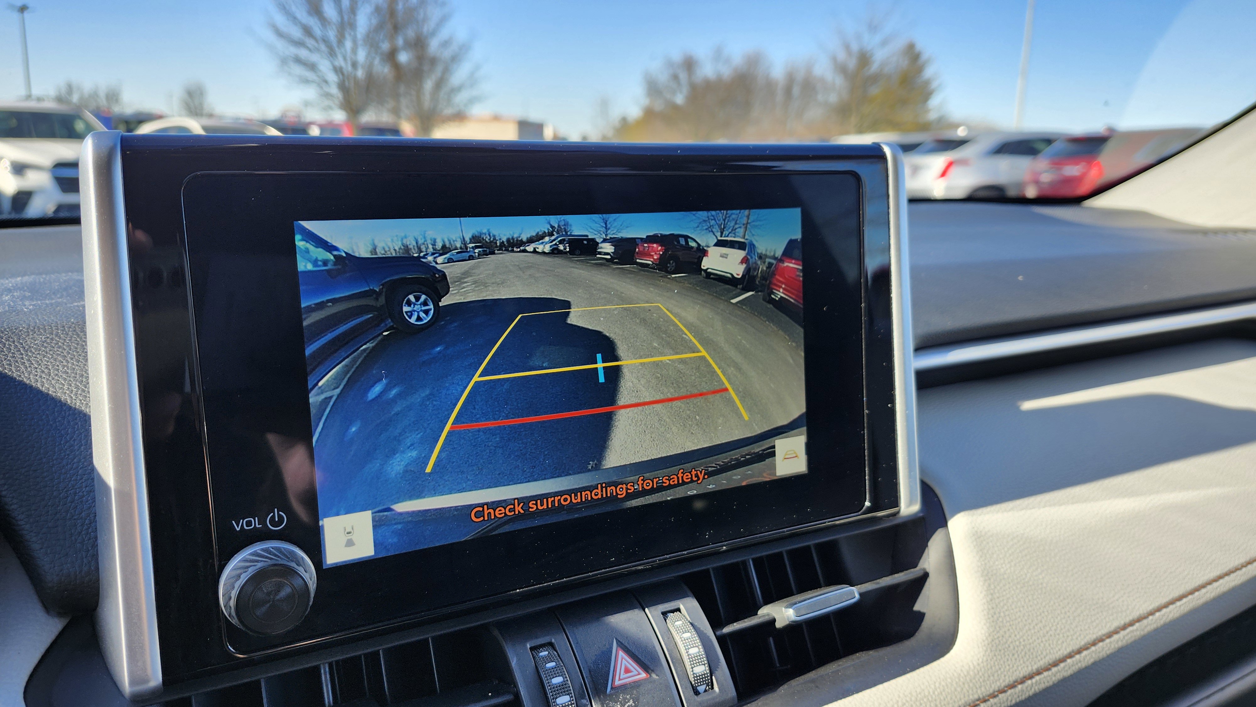 Used 2023 Toyota RAV4 XLE Premium image 5