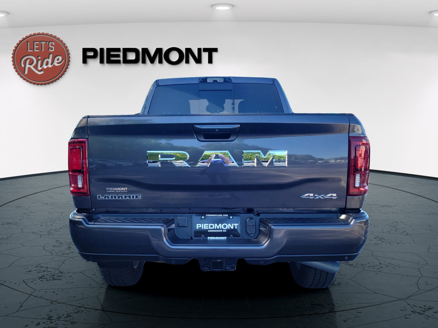 New 2026 RAM 2500 Laramie AWD/4WD image 7