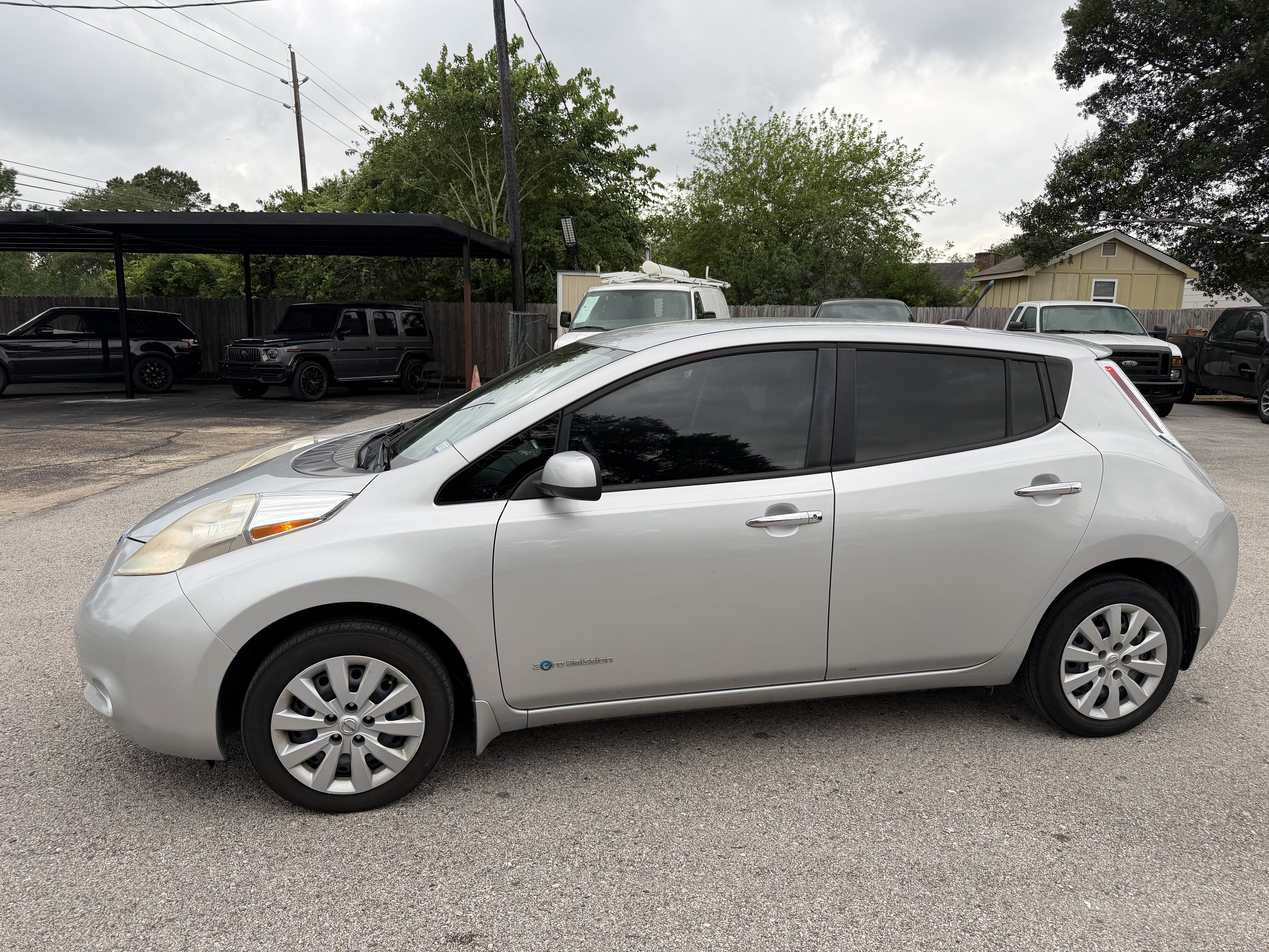 Used 2013 Nissan Leaf S w/ Charger Pkg FWD image 5