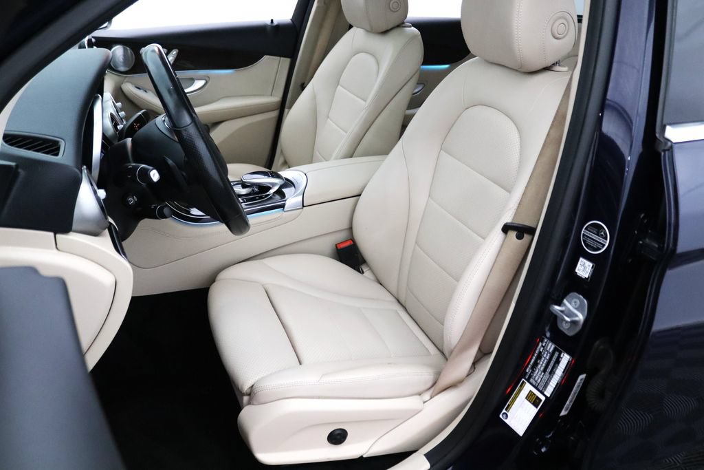 Used 2019 Mercedes-Benz GLC 300 4MATIC image 14