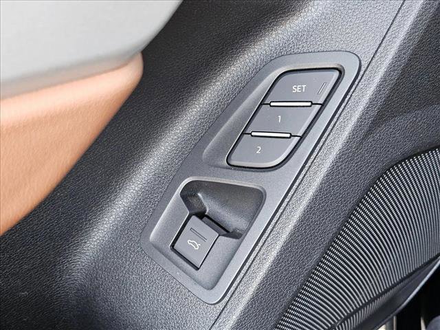 Used 2024 Audi Q3 2.0T Premium image 18