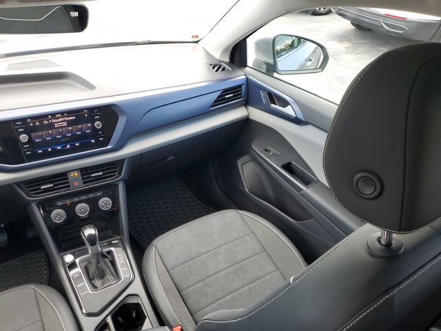 Certified 2023 Volkswagen Taos SE w/ Panoramic Sunroof Package FWD image 9