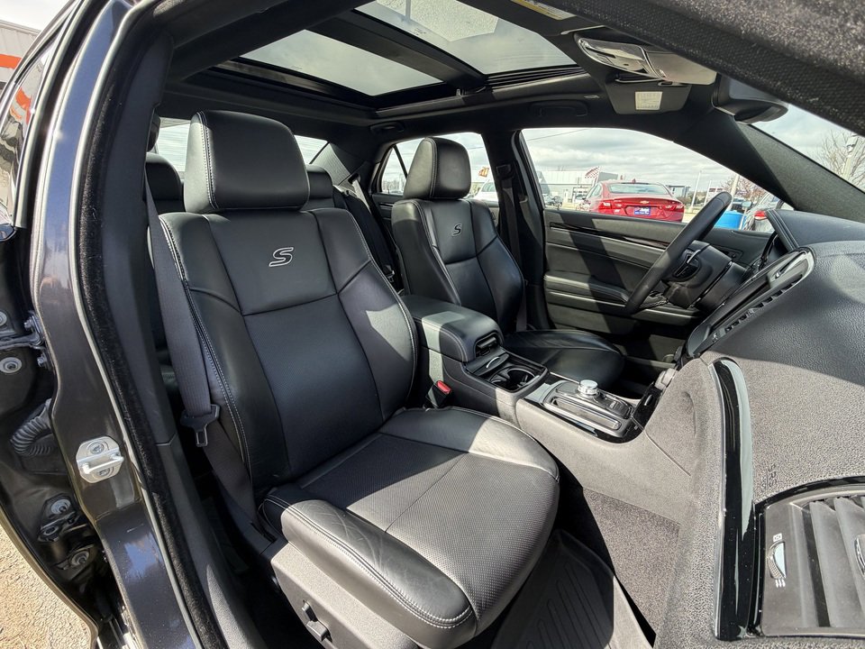 Used 2023 Chrysler 300 S w/ Comfort Group image 30