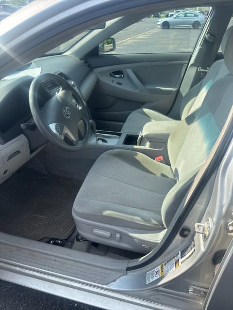 Used 2010 Toyota Camry FWD image 7