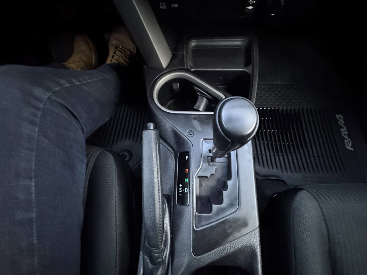 Used 2018 Toyota RAV4 LE w/ All Weather Liner Package image 24