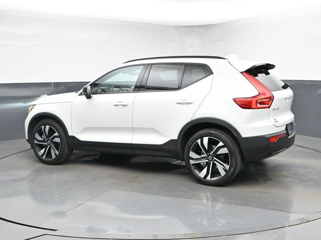 Used 2023 Volvo XC40 B5 Ultimate w/ Protection Package Premier AWD/4WD image 7