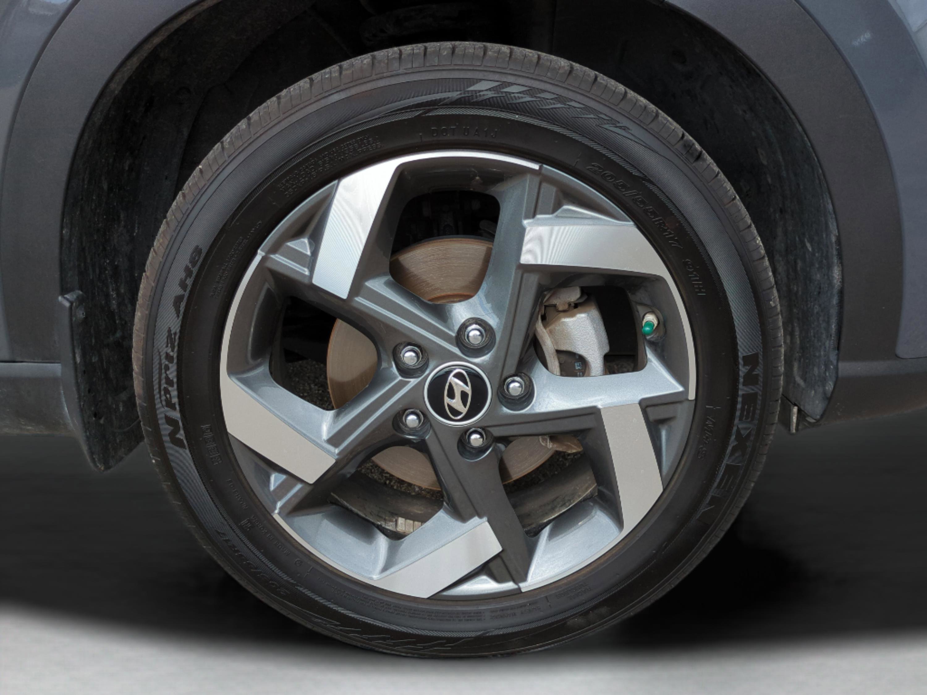 Certified 2023 Hyundai Venue SEL FWD image 10