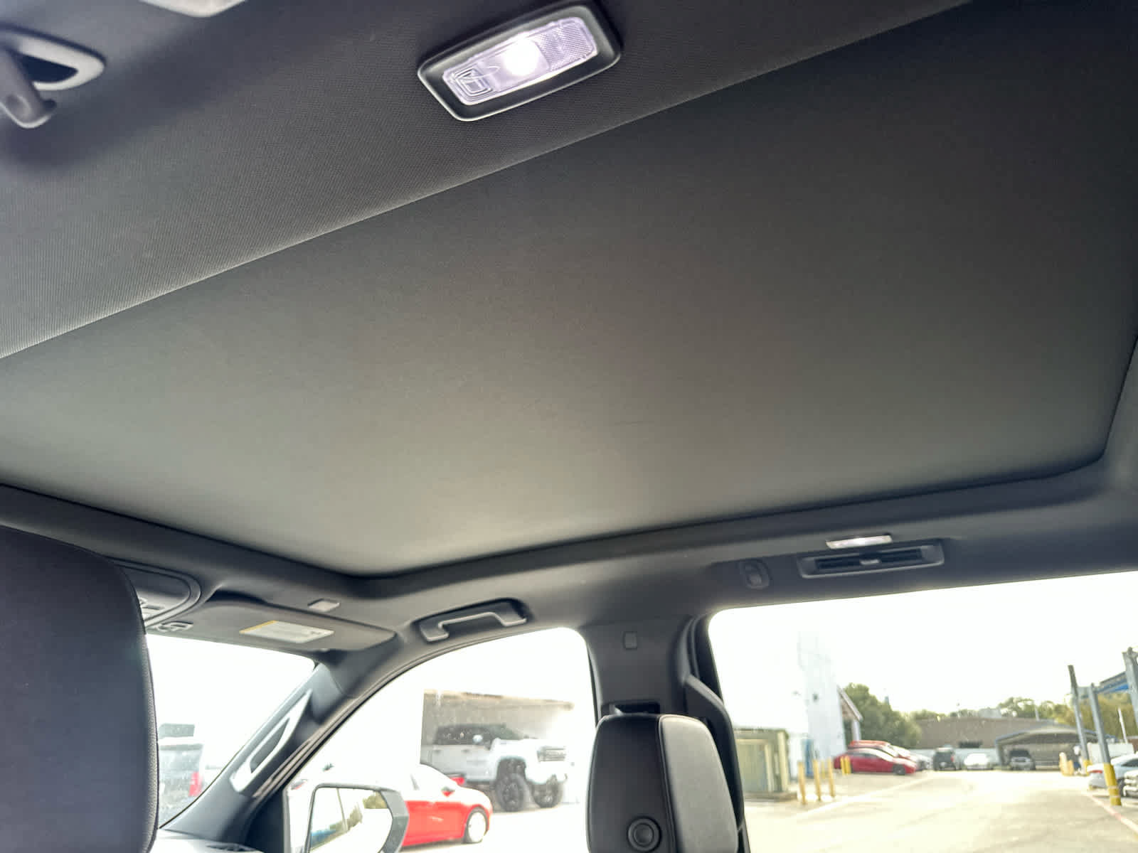 Used 2022 Chevrolet Suburban LT AWD/4WD image 10