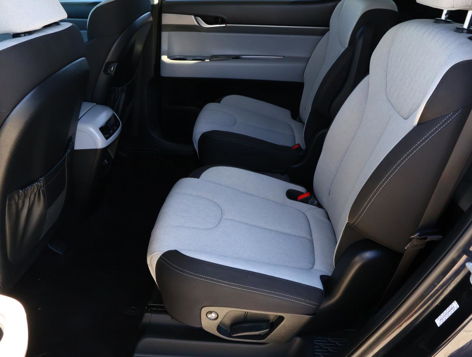 Used 2022 Hyundai Palisade SEL image 21